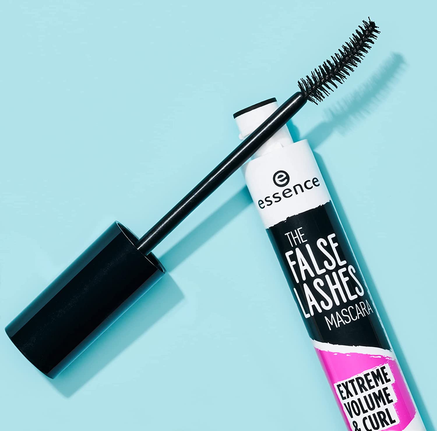 mascara essence.jpg