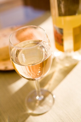 white%20wine%20aperitif.jpg