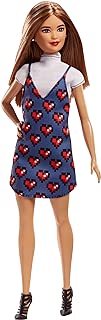 Barbie Fashionistas poupée mannequin #81 avec cheveux blonds foncés, t-shirt blanc et robe bleue à motifs cœurs rouges, jouet pour enfant, FJF46